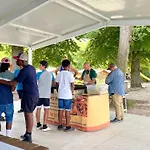 Mobil Confortable Avec Terrasse Pour 6 Pers. - Api-1-52-1720 *