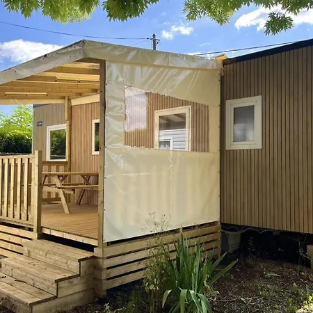 Mobil Confortable Avec Terrasse Pour 6 Pers. - Api-1-52-1720